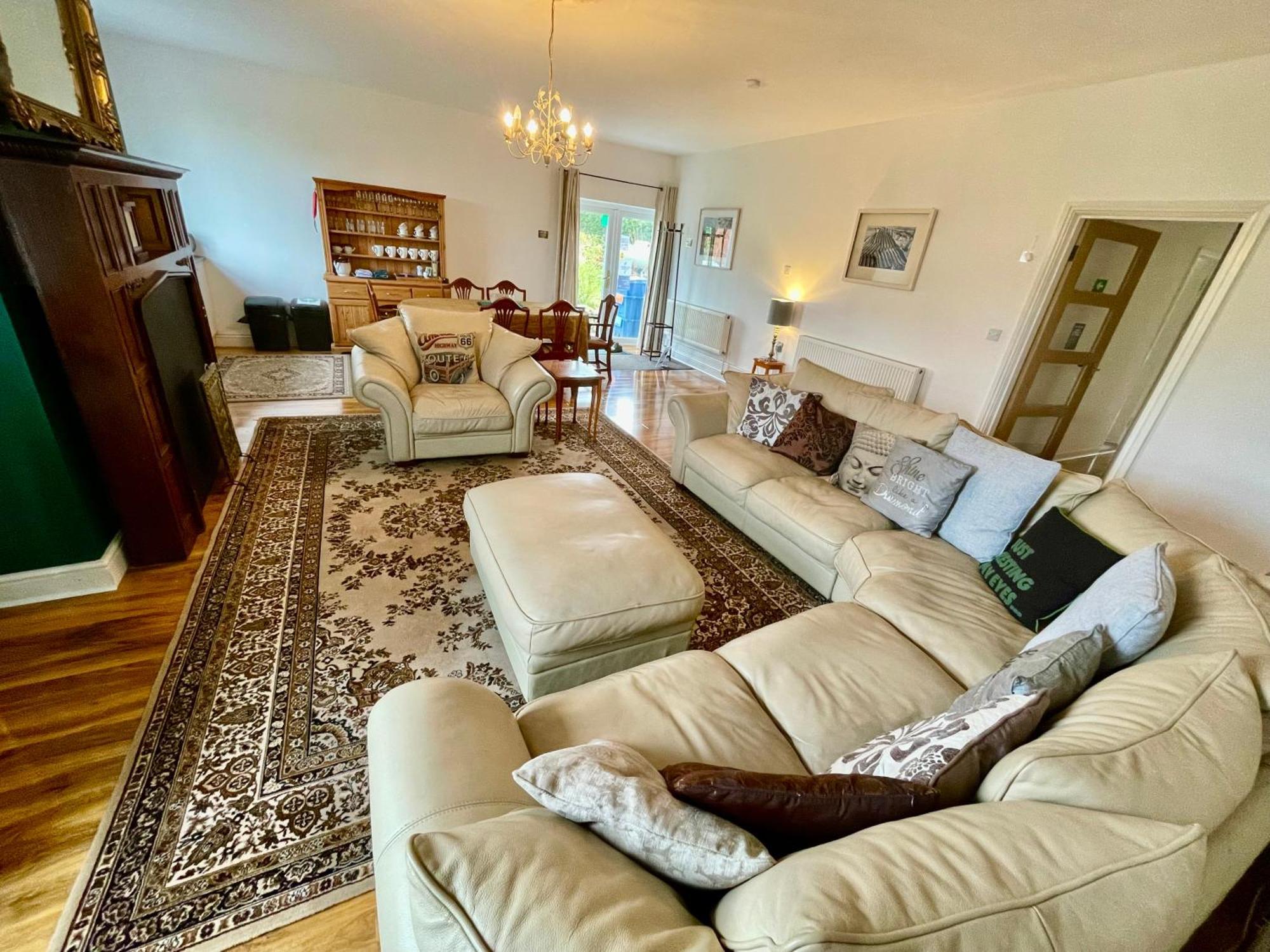 Spacious 3 Bedroom Garden Apartment In Snowdonia National Park Garndolbenmaen ภายนอก รูปภาพ